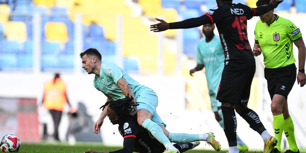 Kayserispor'dan Gençlerbirliği Maçı Sonrası Ümit Öztürk ve Var İsyanı