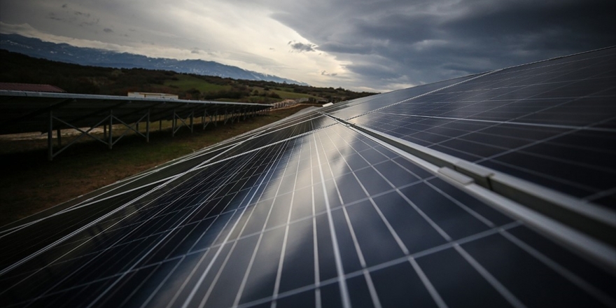 Güneş Enerjisiyle 30 Yılda 18 Milyar Dolar Ülkede Kalacak