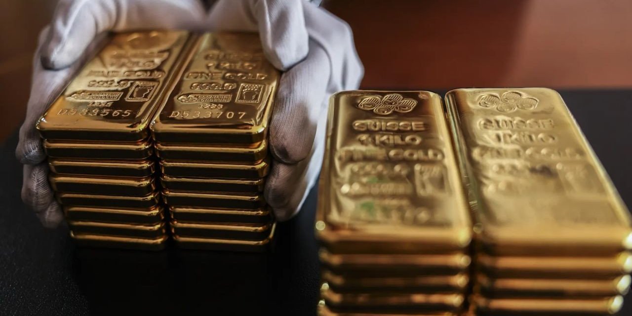 Altın Yükseldi, Dolar Tarihi Zirveye Yakın: 53 Yıl Sonra Bir İlk!