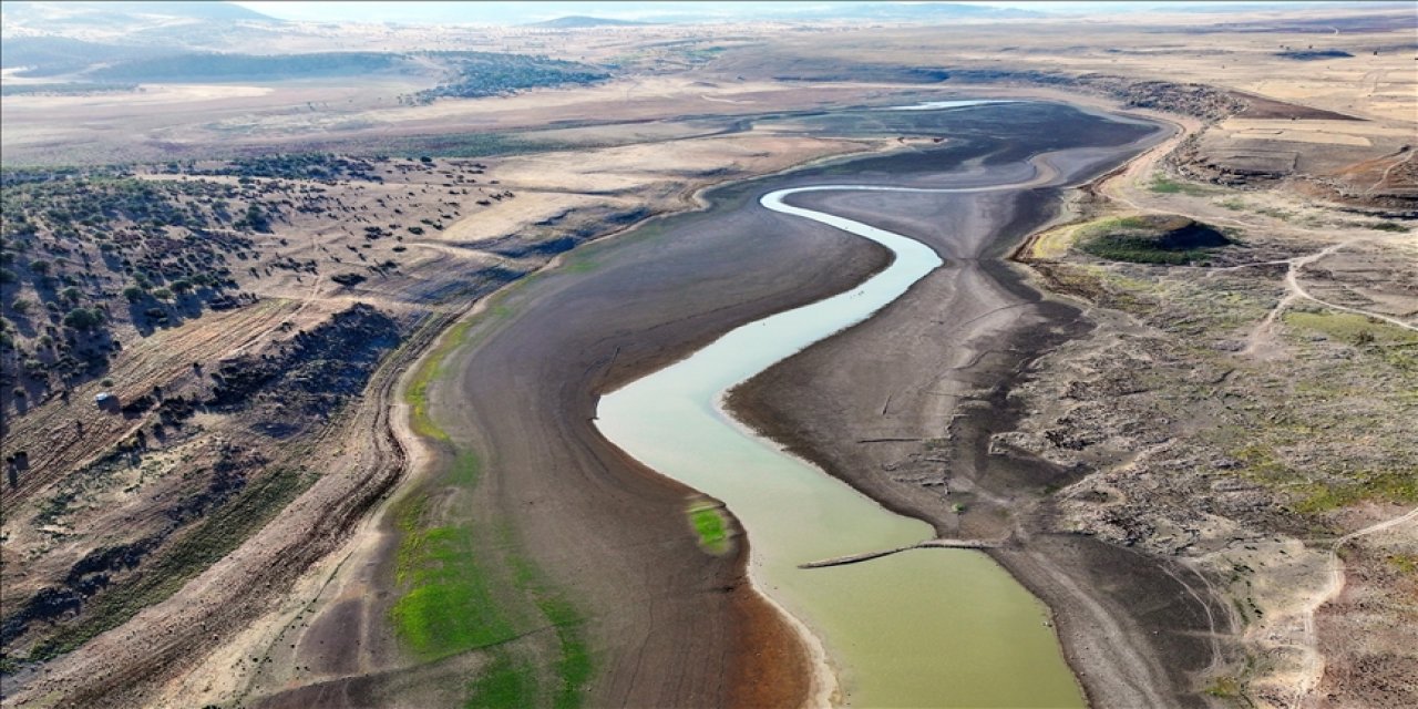 Konya'da Kuraklığın Ardından Gelen Yağışlarla Toprak Suya Doydu