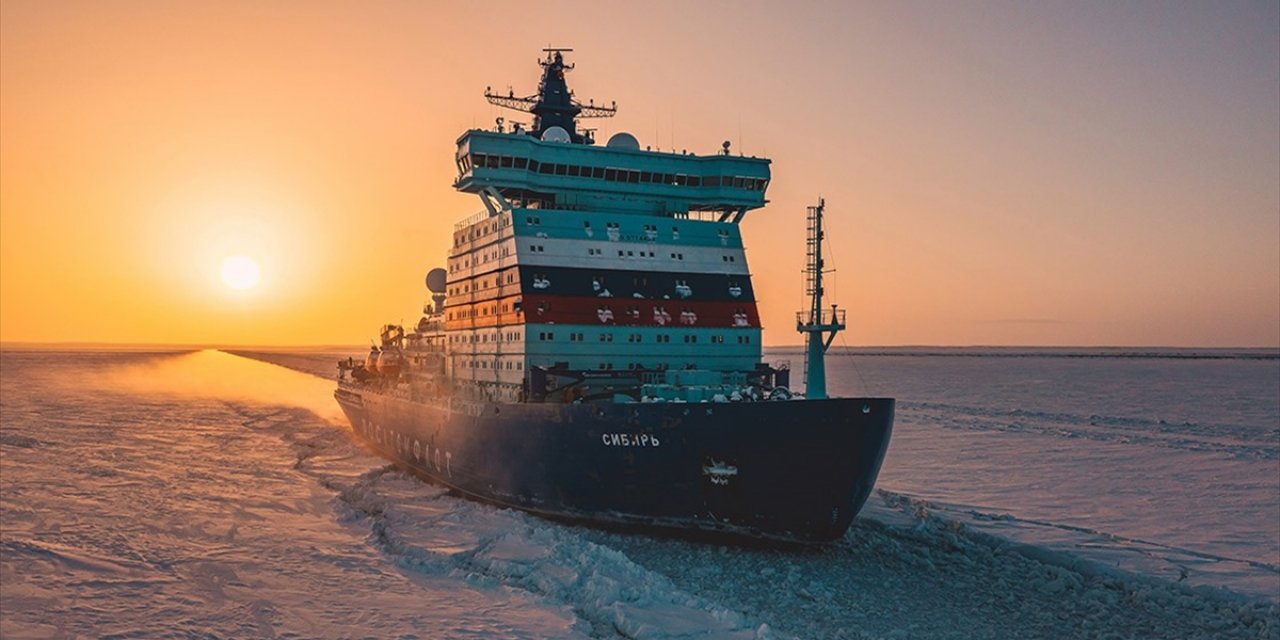 Arktik Bölgesine İlgi, Buzlu Sularda Yolu Açan Buzkıran Gemilere İhtiyacı Artırıyor