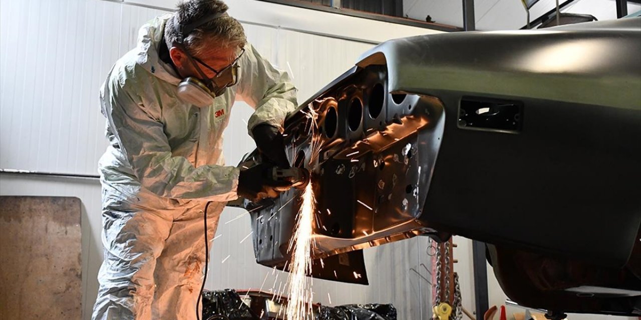 Hurda Klasik Otomobilleri Yenileyen Usta Yılda 3 Sipariş Kabul Ediyor