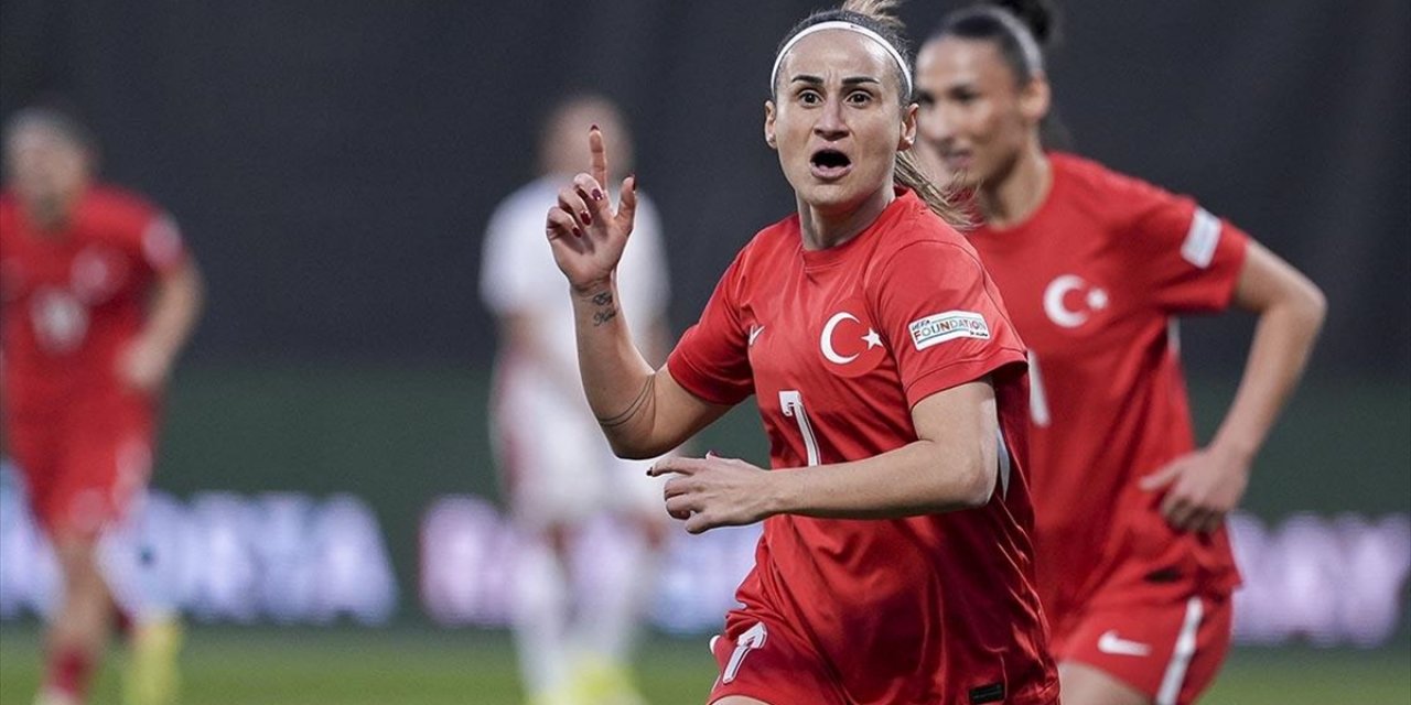 A Milli Kadın Futbol Takımı, Malta'yı 3-0 Yendi