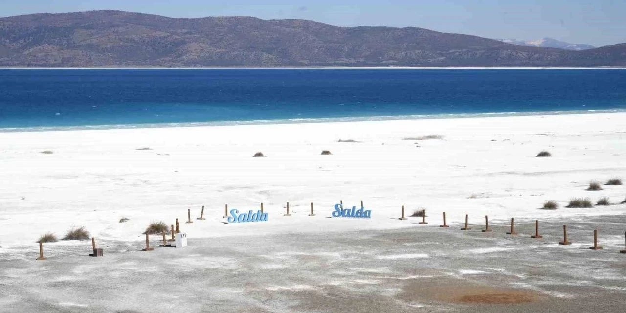 Salda'nın Su Seviyesi Yükseldi, Kuruyan Akgöl ve Yarışlı Gölleri Yeniden Su Tuttu