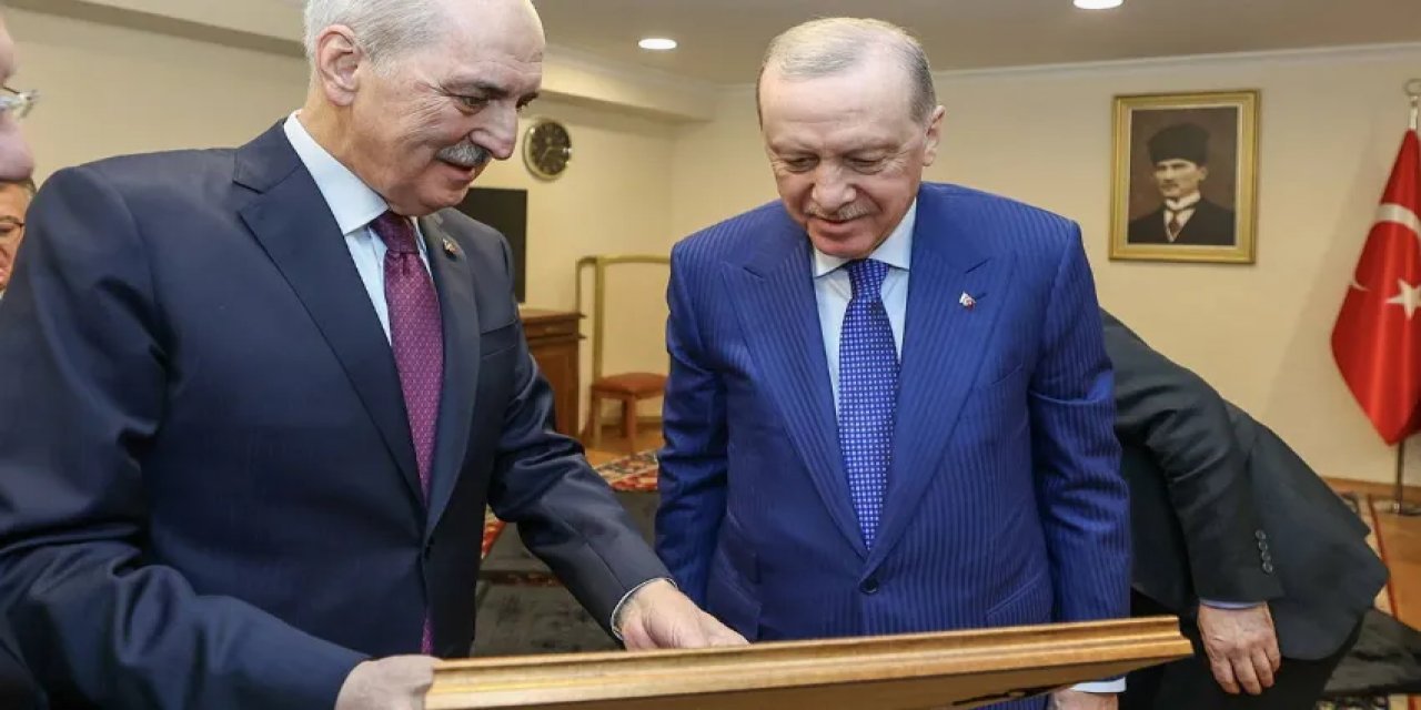 Numan Kurtulmuş'tan Erdoğan'a Sırrı Süreyya Önder Hediyesi: Allah'tan Rahmet Diledi