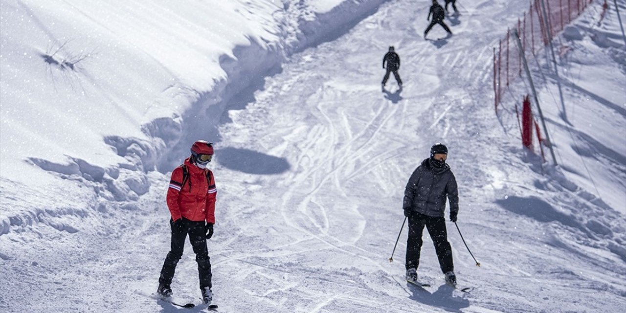 Palandöken'de Kar Kalınlığı 3 Metreye Yaklaştı