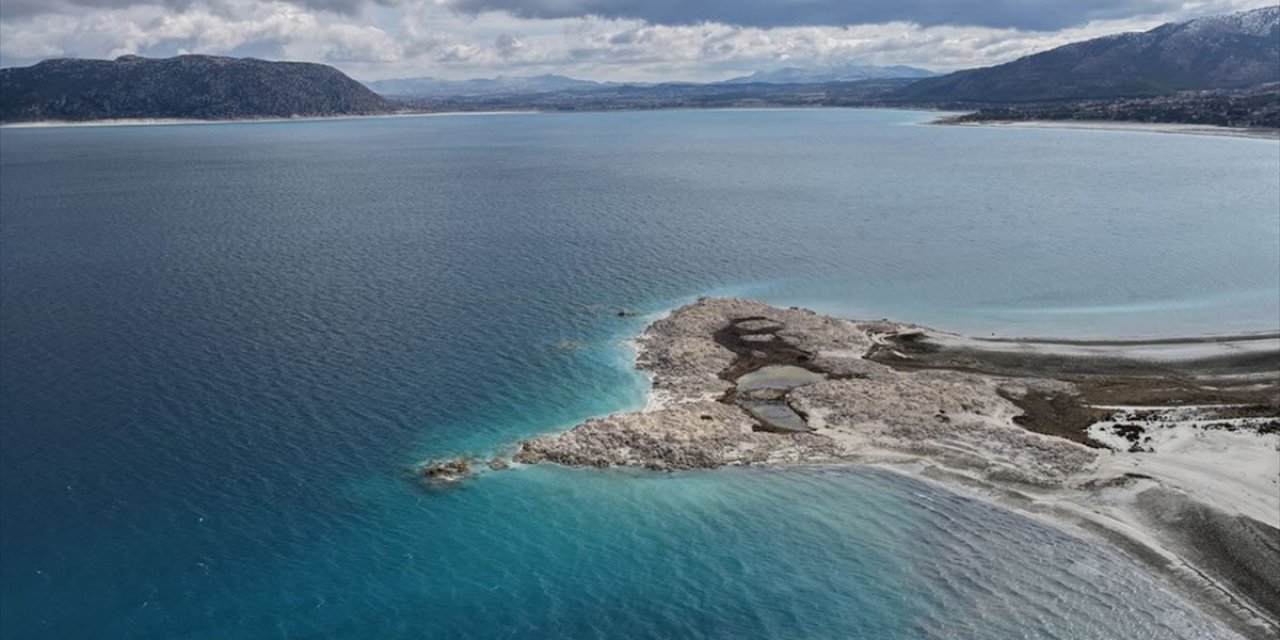 Salda'nın Su Seviyesi Yükseldi, Kuruyan Akgöl ve Yarışlı Gölleri Yeniden Su Tuttu