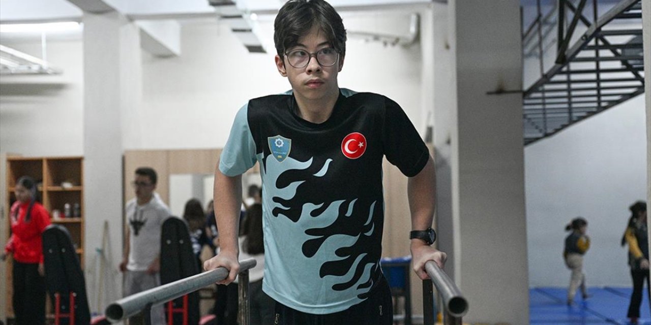 Serebral Palsili Muhammed Ömer, "Bileğinin Gücüyle" Hayata Tutundu