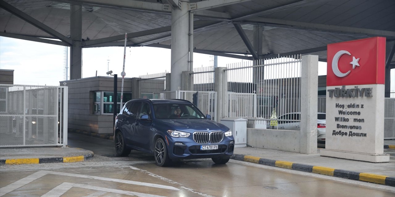 Edirne Sınır Kapılarından 2025'te Yaklaşık 14 Milyon Yolcu Geçiş Yaptı