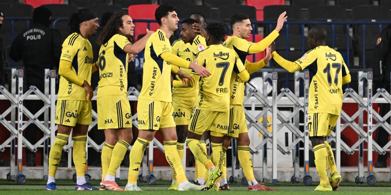 Ziraat Türkiye Kupası'nda Fenerbahçe Çeyrek Finale Yükseldi