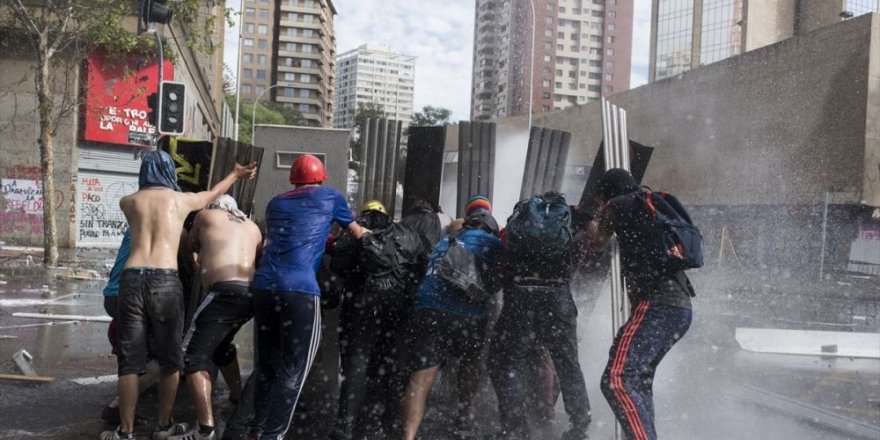 Şili Devlet Başkanı "özür diliyorum"