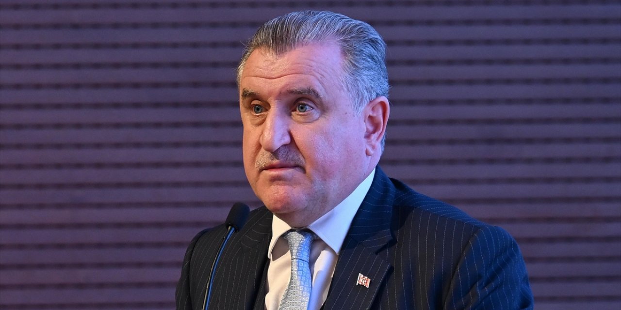 Bakan Bak'tan Milli Atıcılara Tebrik Mesajı