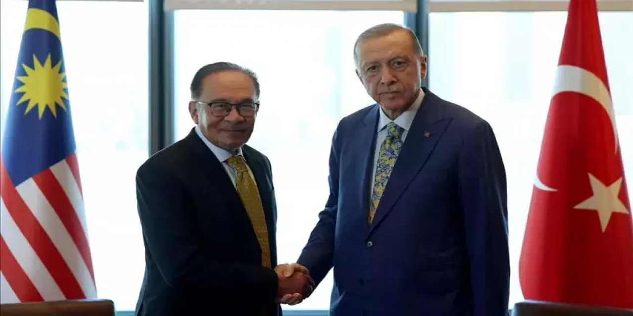 Cumhurbaşkanı Erdoğan, Malezya Başbakanı Enver İbrahim İle Görüştü