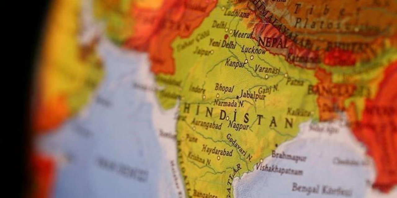 Hindistan'da Kalkıştan Sonra Radardan Kaybolan Savaş Uçağının Düştüğü Açıklandı