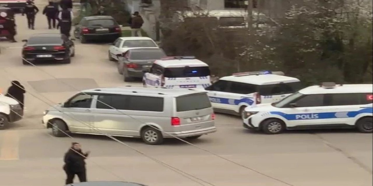 Silahlar Konuştu! Sokak Ortasında Kanlı Kavga