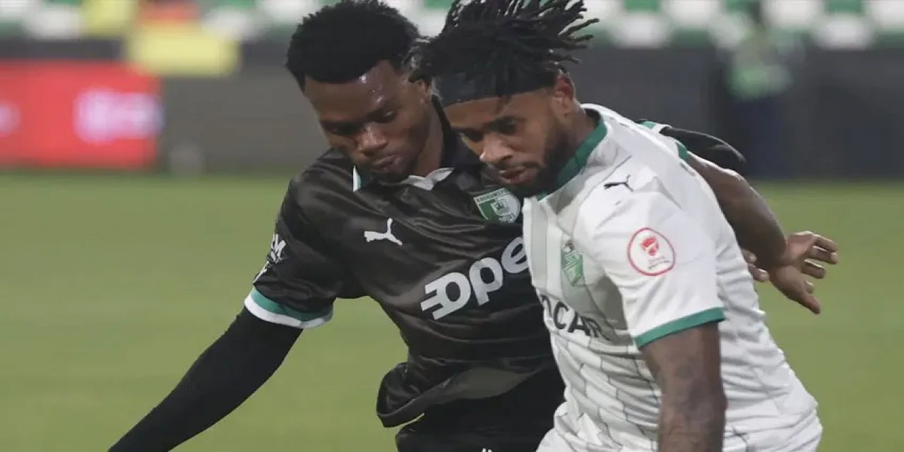 Türkiye Kupası Maçında Irkçı Saldırı! Stadyumdan Çıkarıldı