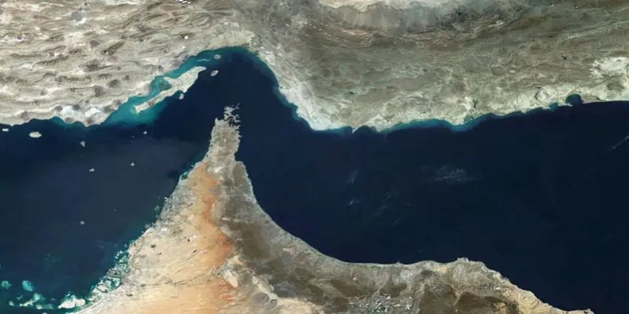 'Çin ve İran Hürmüz Boğazı'ndan Güvenli Geçiş İçin Görüşüyor'