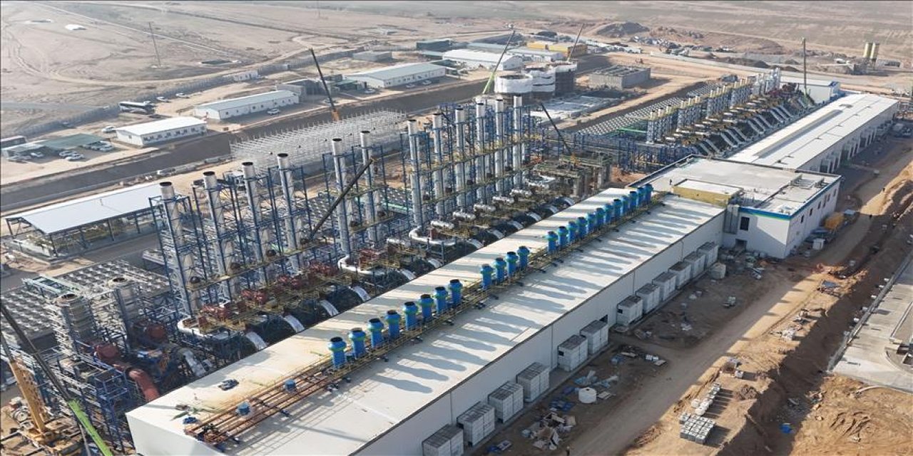 Aksa Enerji 2025'te Hedeflerini Aşarak Favök'ünü 13,5 Milyar Liraya Yükseltti