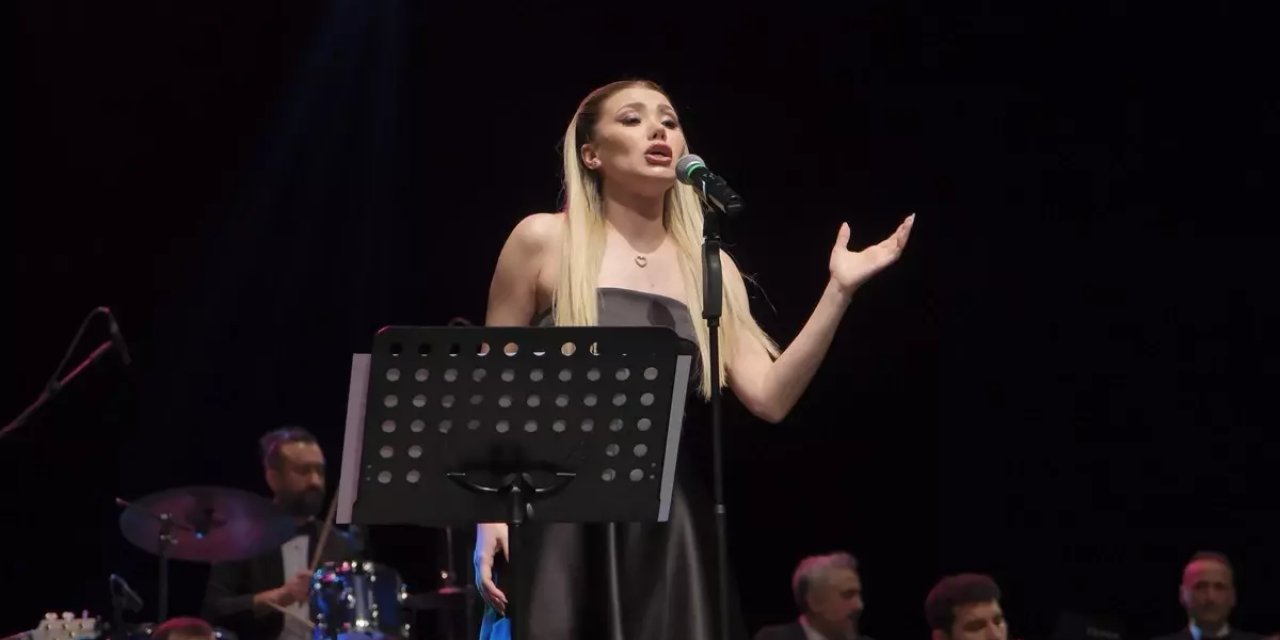 Mersin'de Özgecan Aslan Anısına "Kadının Sözü" Konseri Düzenlendi