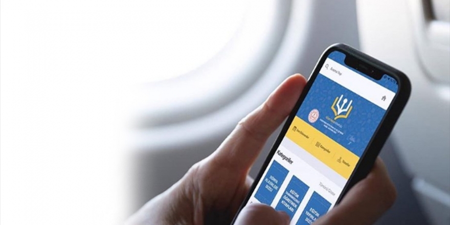 'Öğretmen Kitaplığı' Uygulaması Yayında