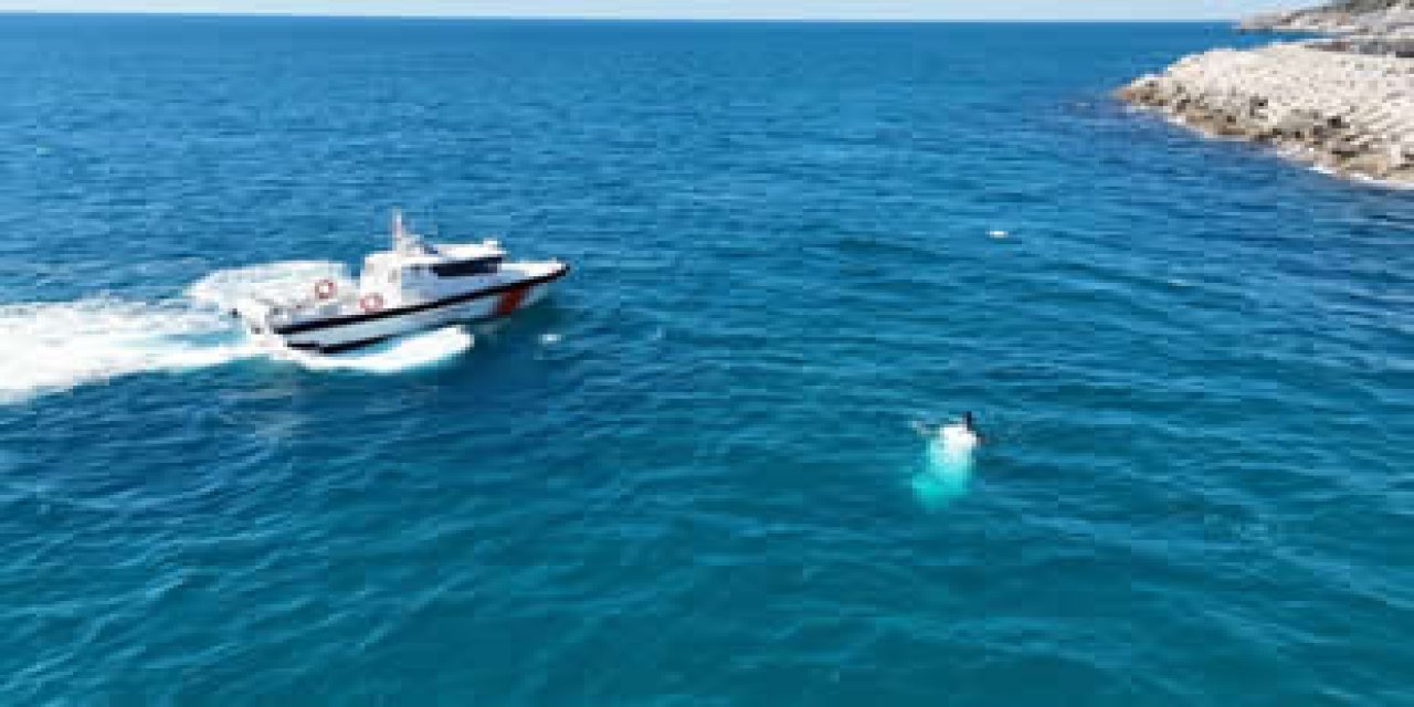 Alanyalı Balıkçılar Felaketten Döndü: Batan Tekneden Atlayarak Kurtuldular