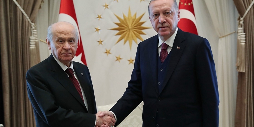 AK Parti ve MHP ile ilgili flaş iddia gündeme bomba gibi düştü! Masadan kalktılar
