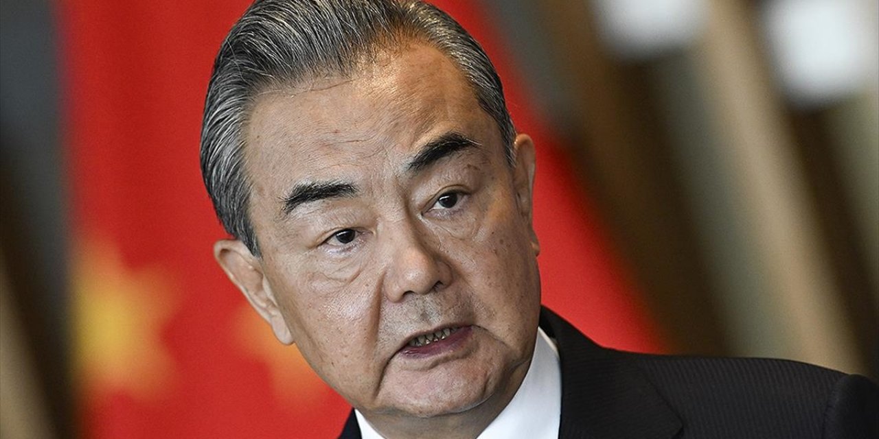 Çin Dışişleri Bakanı Vang'dan Orta Doğu'da Çatışmalara Son Verilmesi ve Ateşkes Çağrısı