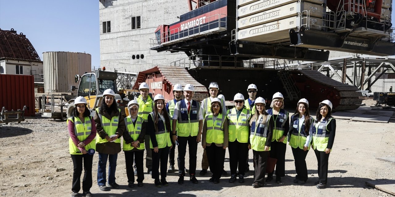 Türkiye'nin İlk Nükleer Güç Santrali Akkuyu'nun Kadın Mühendisleri Enerji Sektörünün Geleceğini Aydınlatıyor