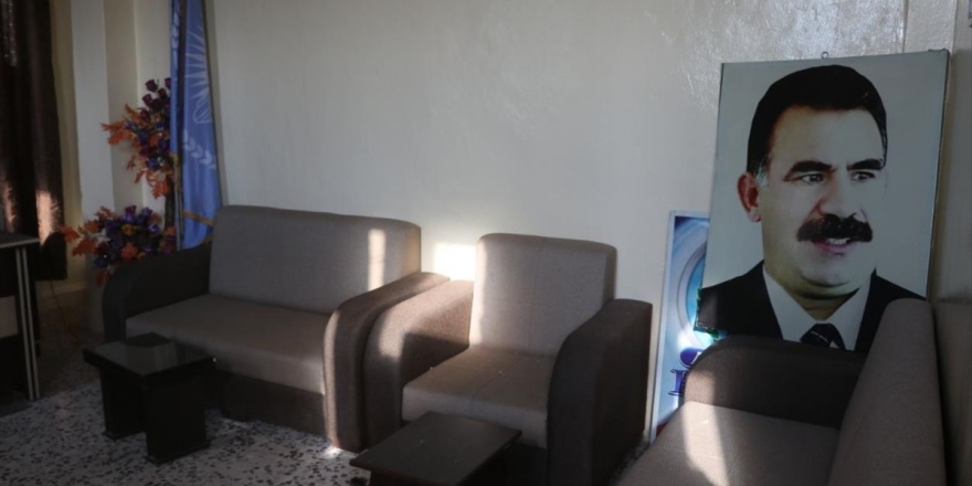 Terörist İnlerindeki Görüntüler 'Ypg-pkk Ayrımı'nı Yalanlıyor