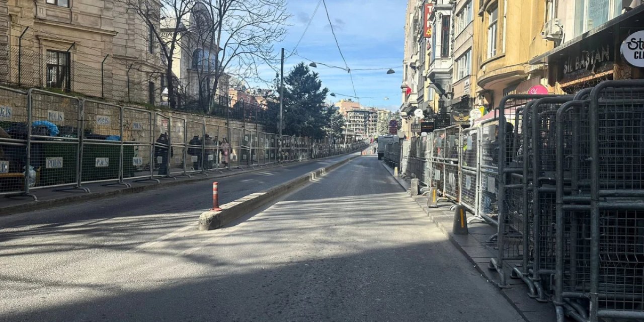 Taksim ve Çevresinde Yoğun Polis Ablukası