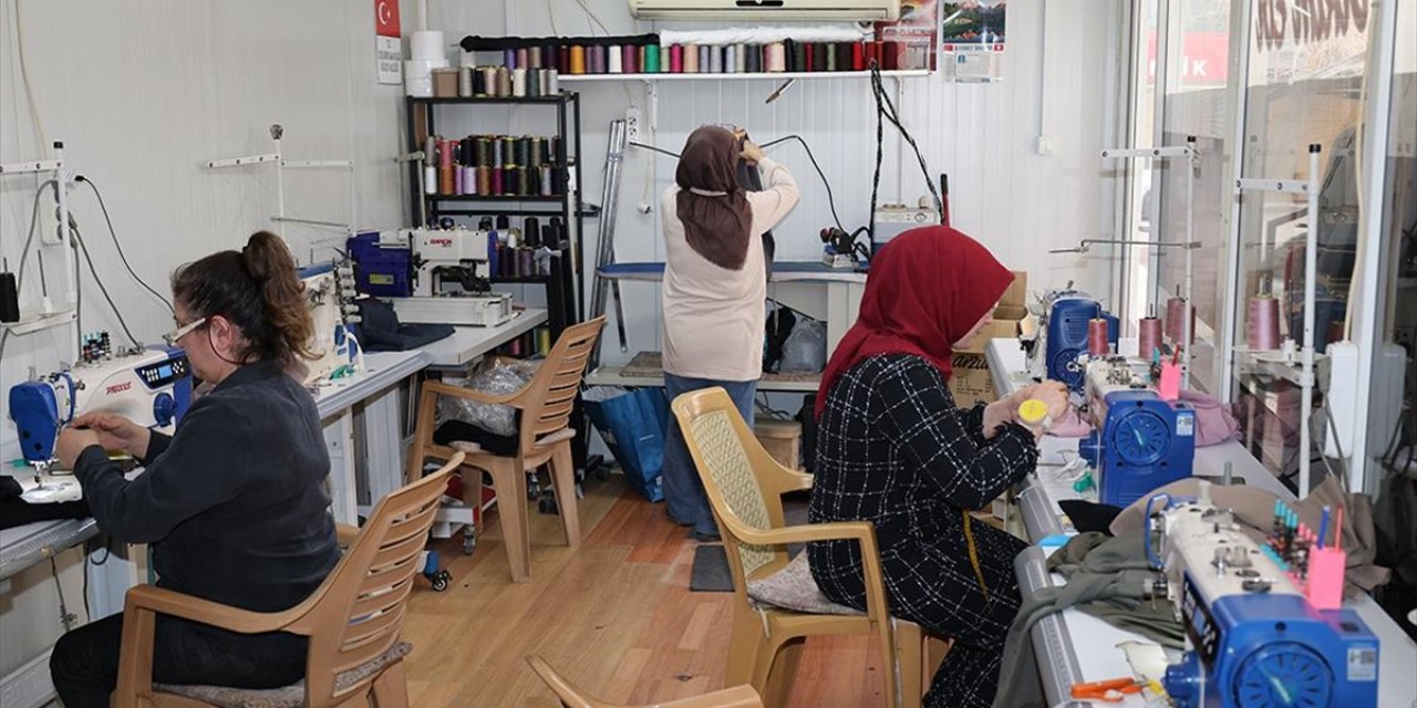 Depremzede Kadın, Konteynerde Kurduğu Dikimevini Kosgeb Desteğiyle Büyüttü