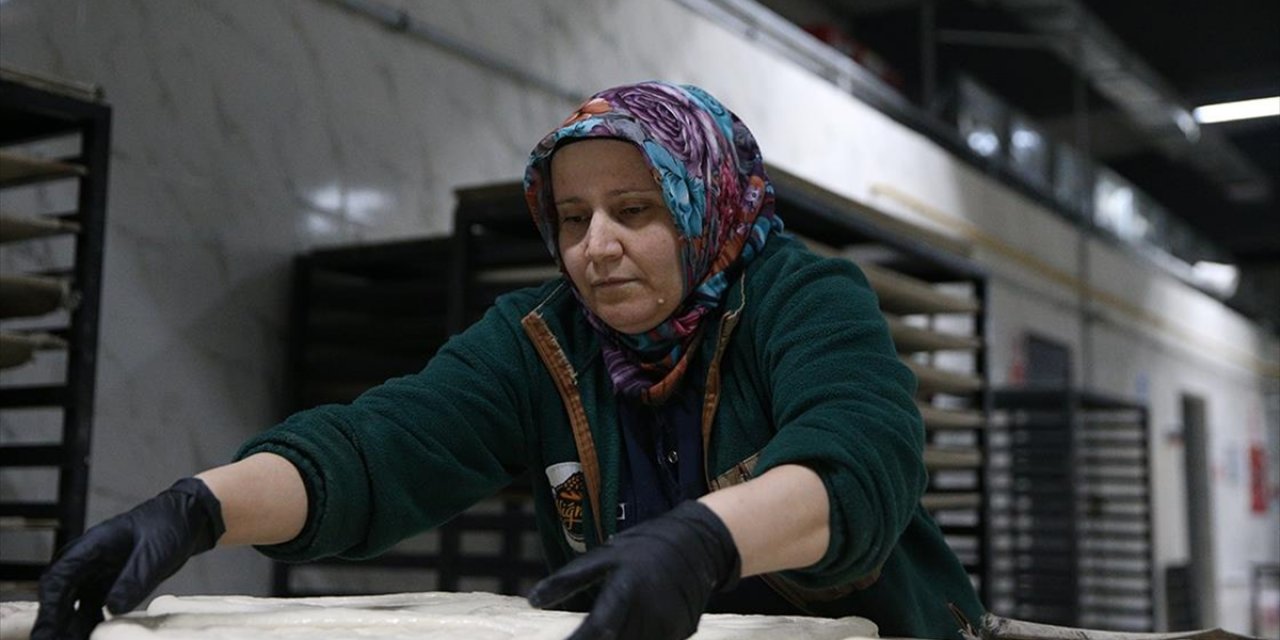 Niğdeli Kadınlar, Modern Ekmek Tesisinde Üretime Katılarak Hayata Tutundu