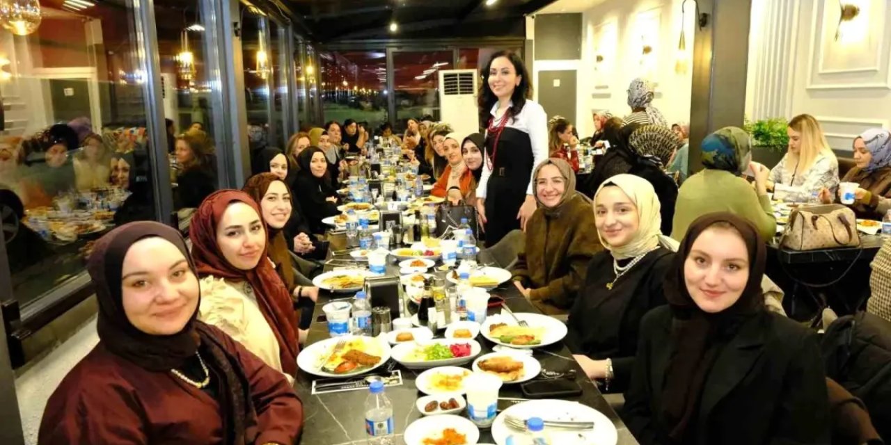 Erzincan'da Kadın Girişimciler Kadınlar Günü'nde İftarda Buluştu