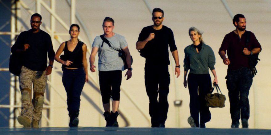 6 Underground’un Resmi Fragmanı Paylaşıldı