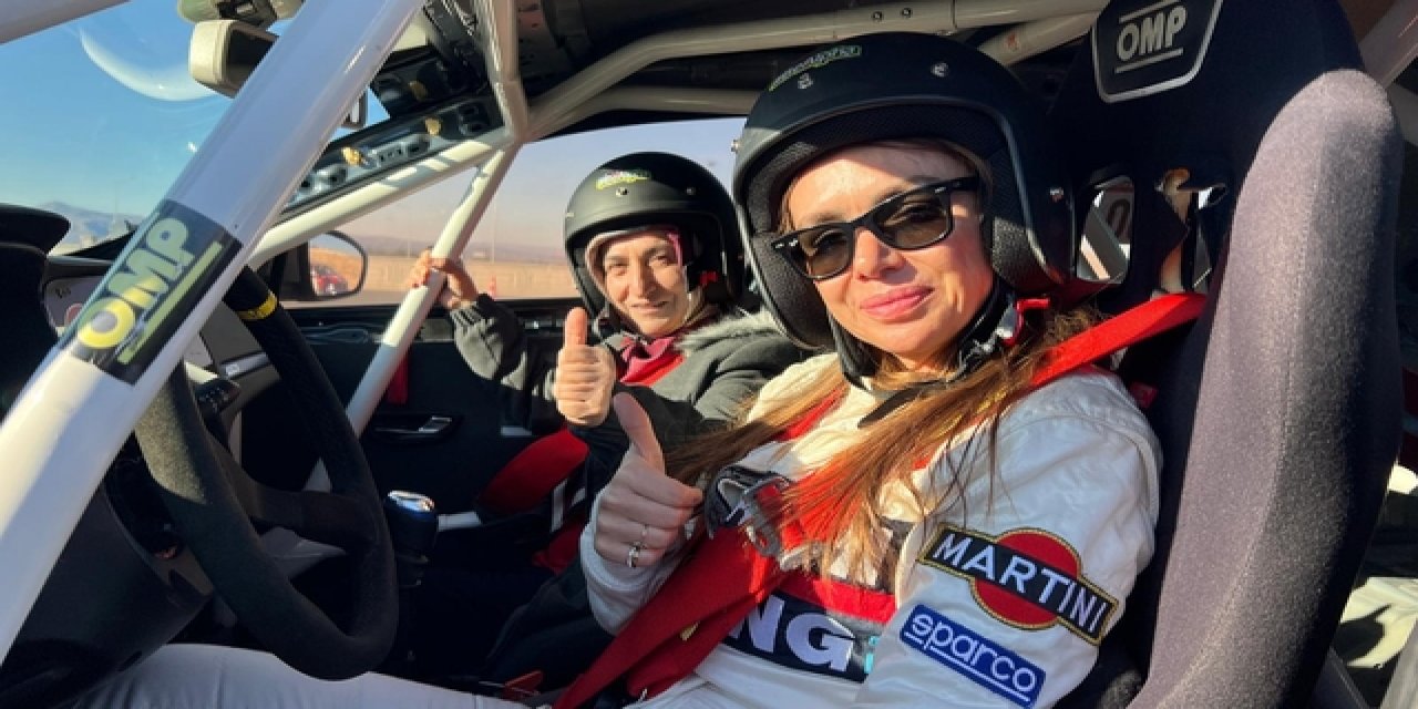 Nevşehir'de Kadınlar Ralli Araçlarıyla Düzenlenen Slalom Etkinliğine Katıldı