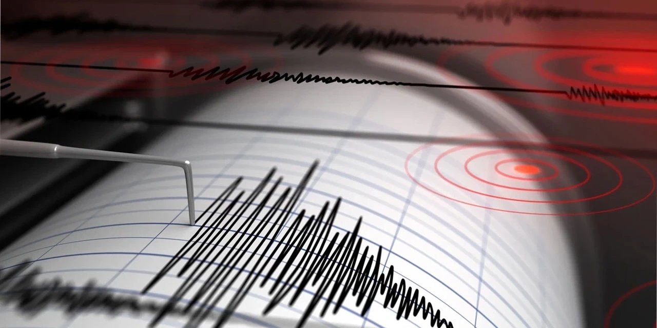 Denizli'de 5.1 Büyüklüğünde Deprem! Çevre İllerde de Hissedildi