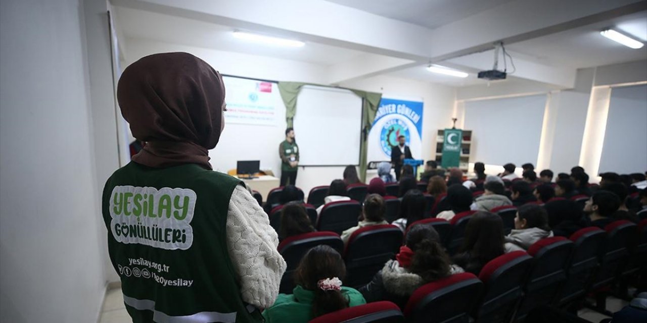 Muş'ta Yeşilay Haftası'nda Yaklaşık 12 Bin Kişi Bağımlılığa Karşı Bilinçlendirildi