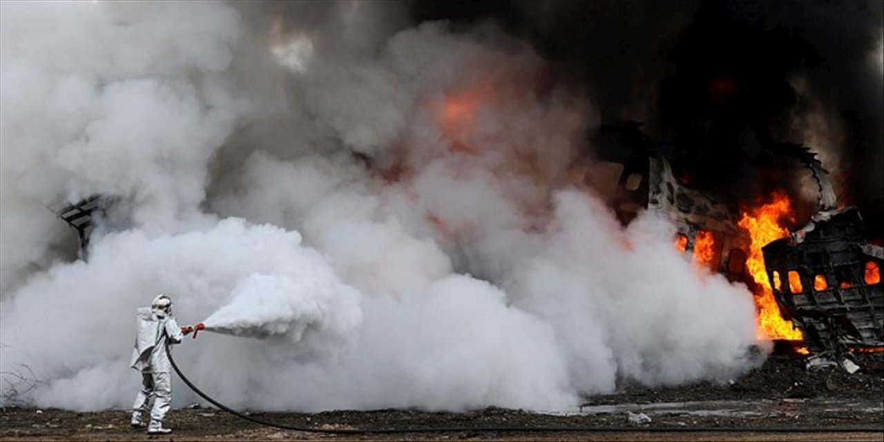 Tire'de Organize Sanayi Bölgesindeki Depoda Çıkan Yangın Kontrol Altına Alındı