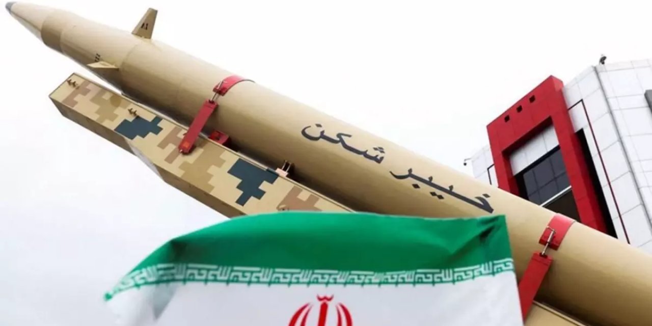 İran ABD'nin Hamlesine Meydan Okudu: Füzelerimiz Yok Ederse Şikayet Etmeyin