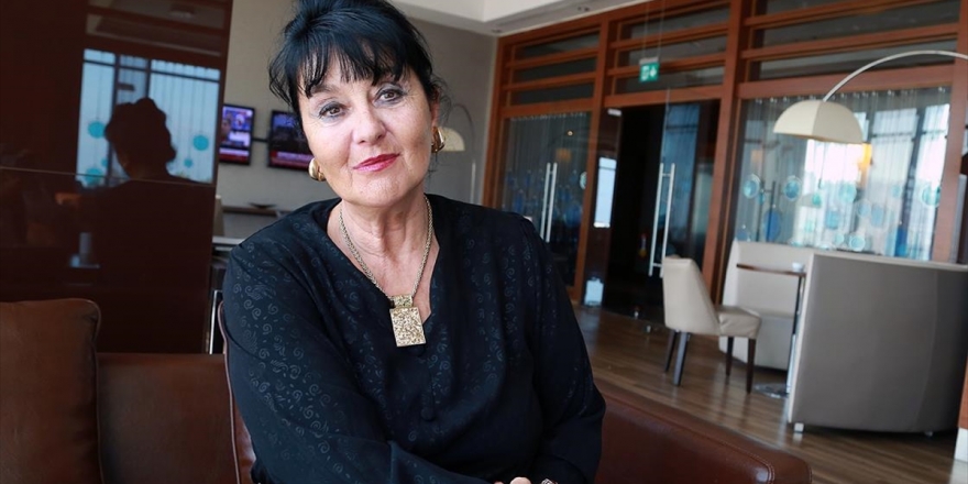 Hayatını Adadığı Baleyi Gelecek Nesillere Aktarıyor