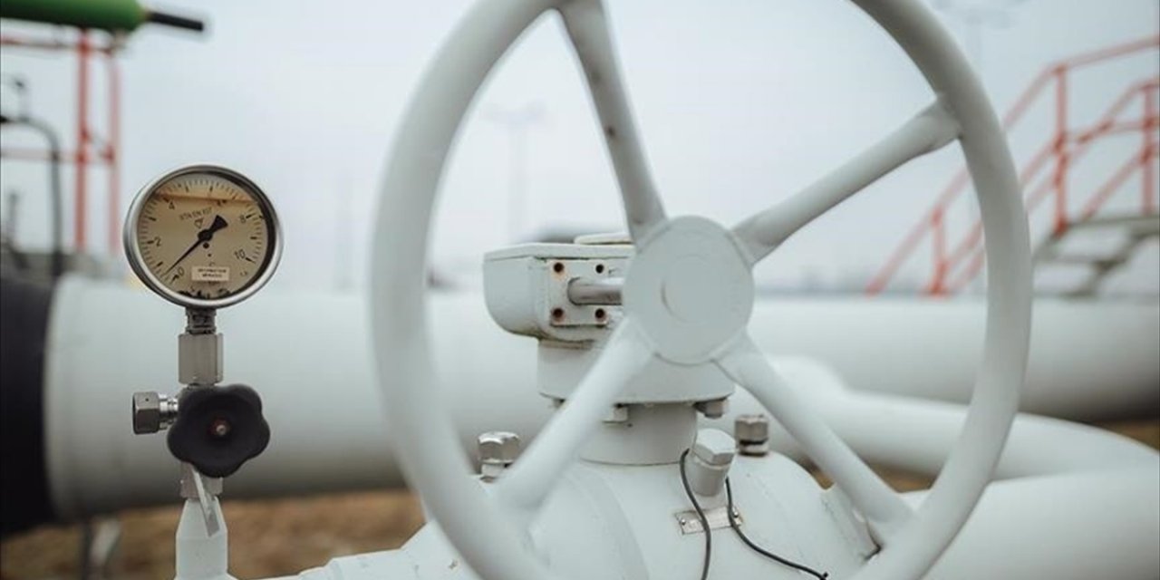 AB'nin Enerji İthalatı 10 Günde 3 Milyar Avro Arttı