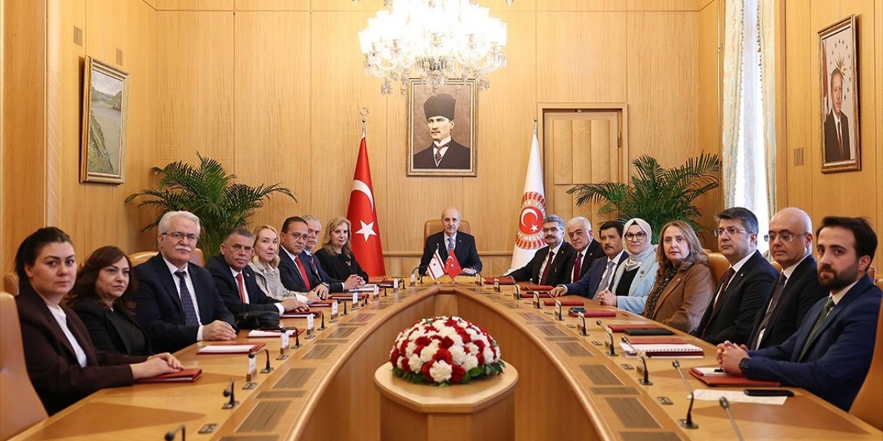 TBMM Başkanı Kurtulmuş, KKTC-Türkiye Parlamentolar Arası Dostluk Grubu Başkanı Canaltay'ı Kabul Etti