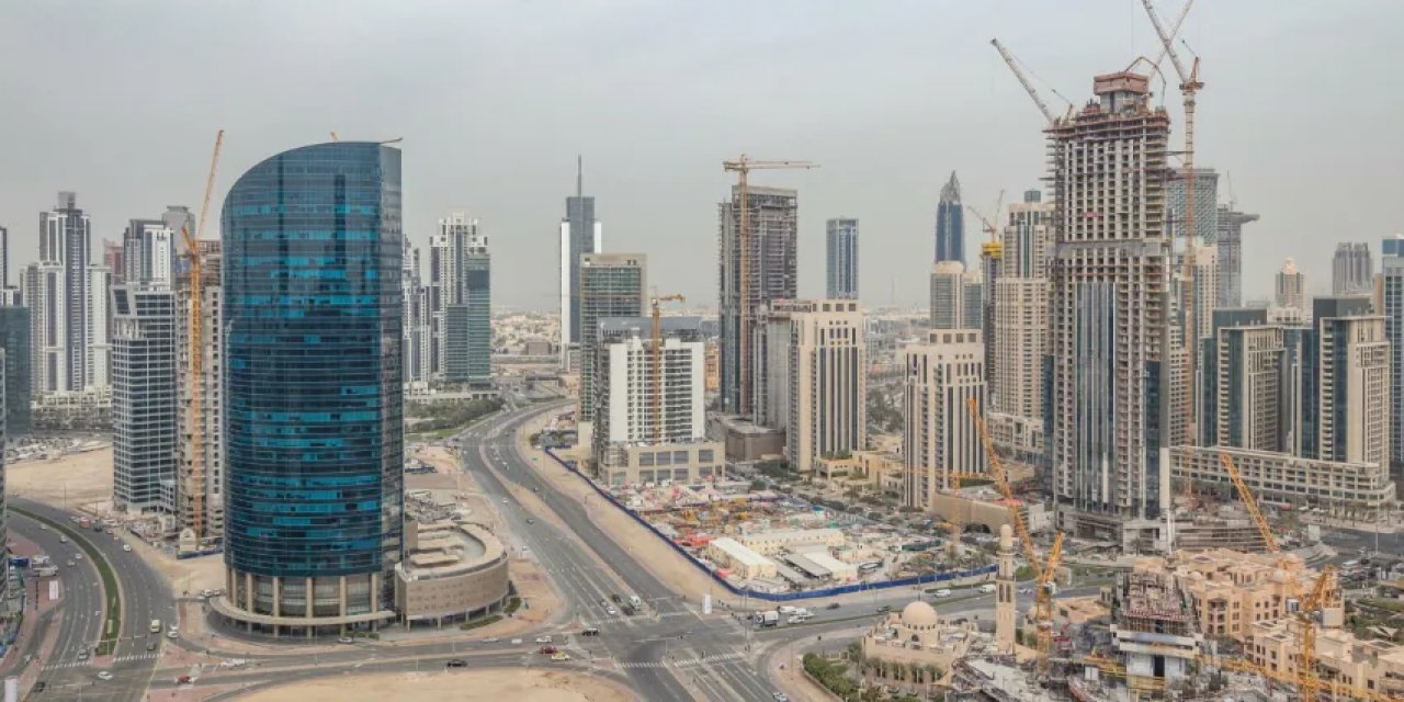 Savaş, Finans Merkezine Sıçradı: Dubai’de Banka Devleri Ofisleri Boşaltıyor