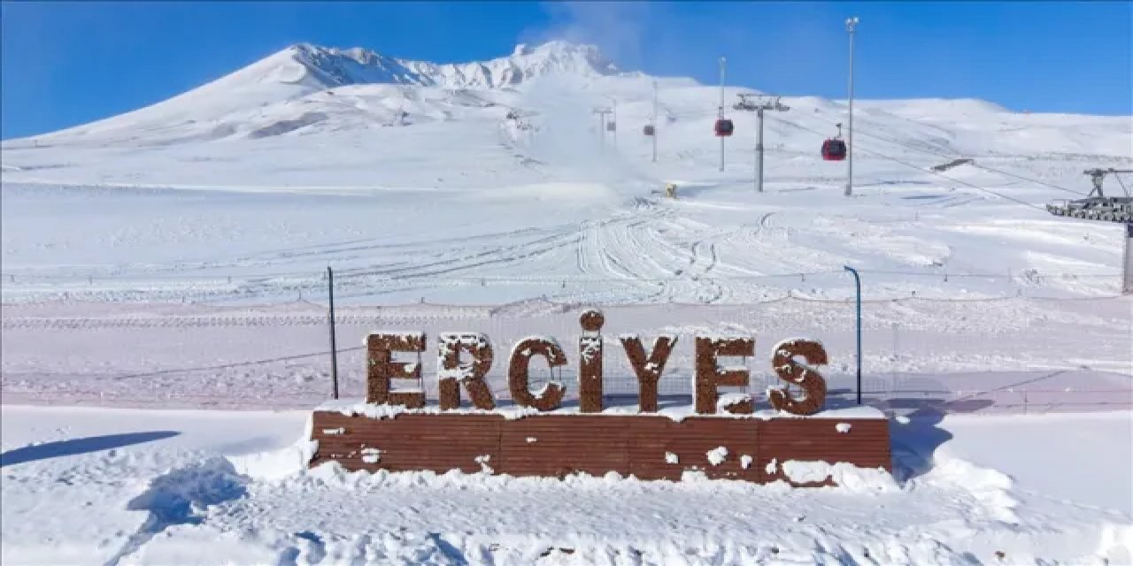 Erciyes Kayak Merkezi, 3 Milyon Ziyaretçi Hedefine Sezon Bitmeden Ulaştı