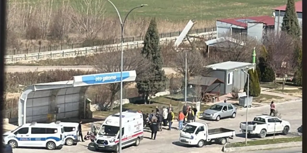 Eski Bakan Bahattin Şeker'e Ait Akaryakıt İstasyonunda Kavga: 1 Polis Ağır Yaralı