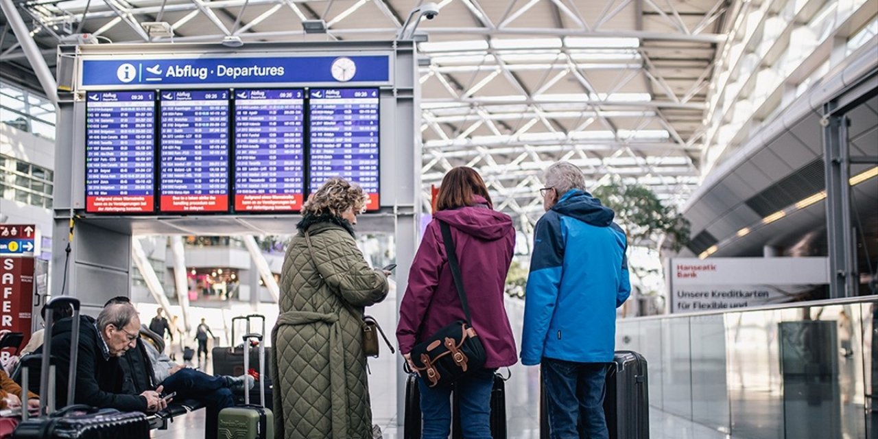 Almanya'da Lufthansa Pilotlarının Grevi Uçuş Trafiğini Etkiliyor