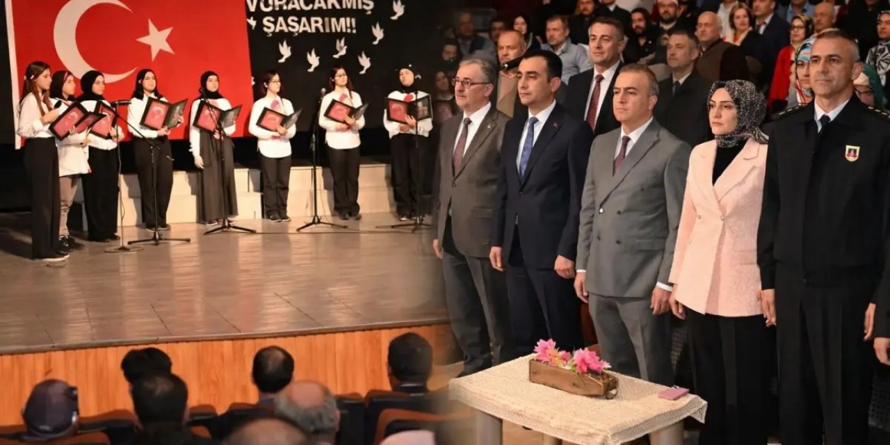 Tartışma Yaratan Görüntü: İstiklal Marşı Arapça Okundu, CHP ve MHP'den Peş Peşe Tepki Geldi