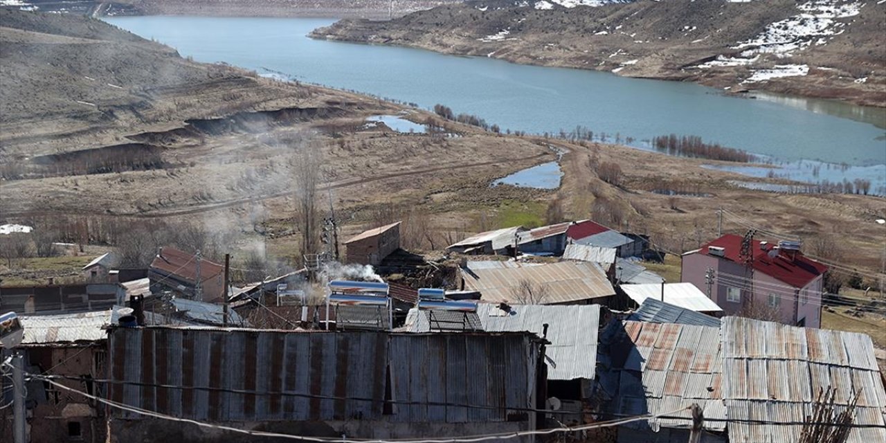Sivas'ta 100 Haneli Köyden 48 Yılda 100'ün Üzerinde Doktor Çıktı