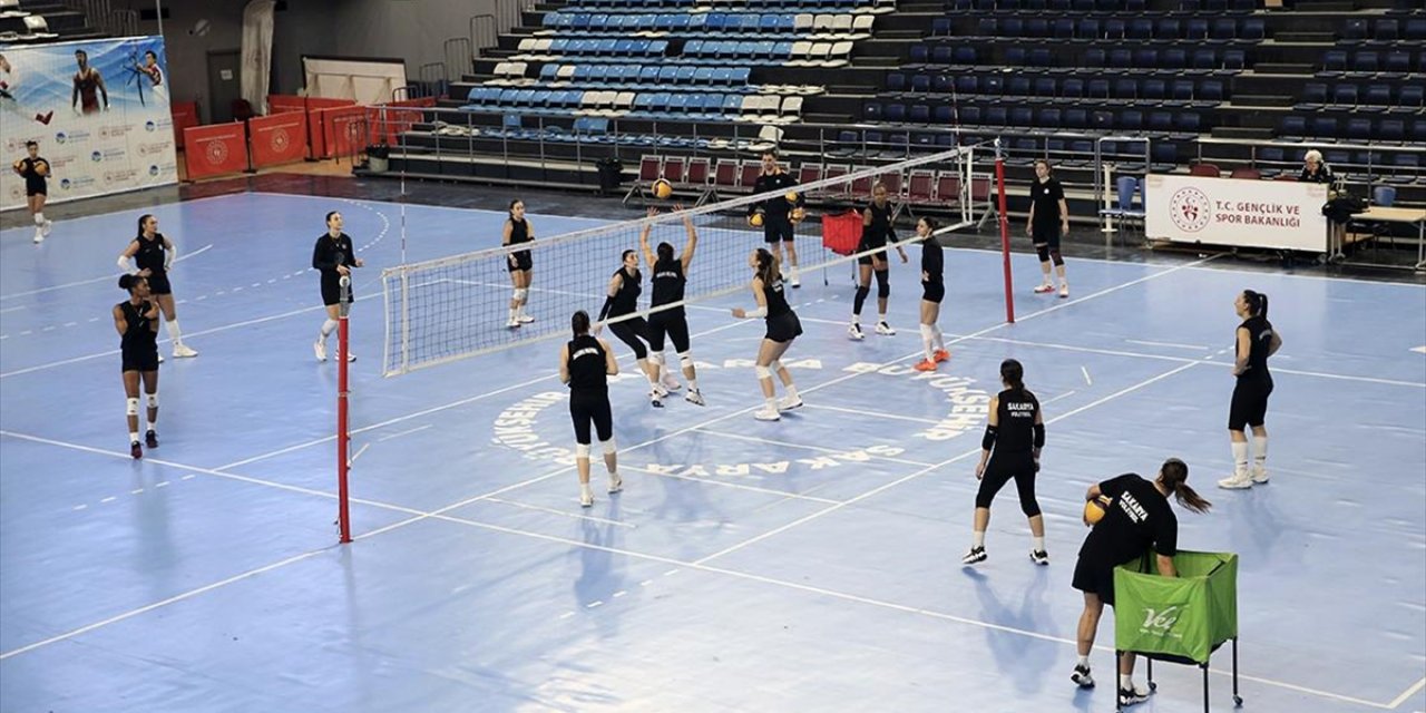 Sakarya Voleybol, Sultanlar Ligi'nin Kapısını "araladı"