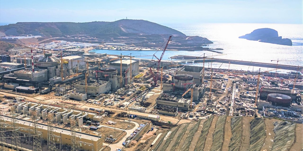 Akkuyu NGS'nin Dördüncü Güç Ünitesinde Reaktör Şaftının Kritik Yapısal Bileşeni Monte Edildi